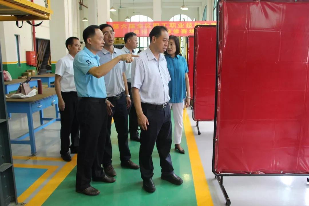 “細組織 精準備”領(lǐng)導(dǎo)視察全區(qū)技能大賽準備工作