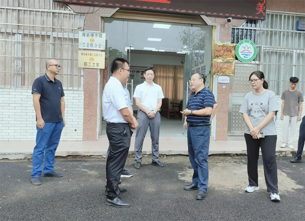 市總工會(huì)調(diào)研組到縣（市、區(qū)） 開展基層工會(huì)組織建設(shè)工作調(diào)研